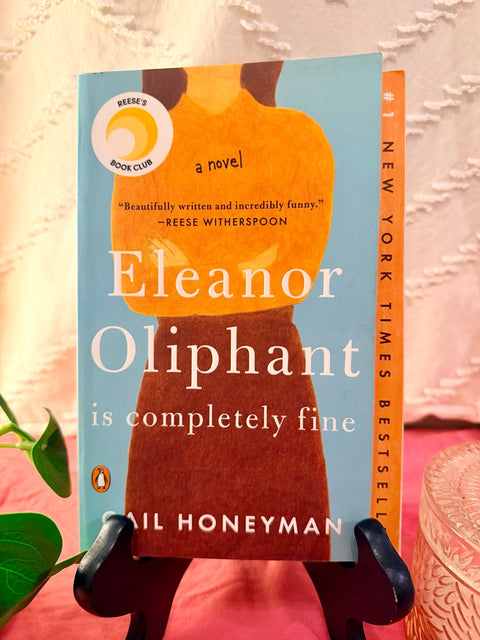Eleanor Oliphant Is Completely Fine by Gail Honeyman paperback book cover