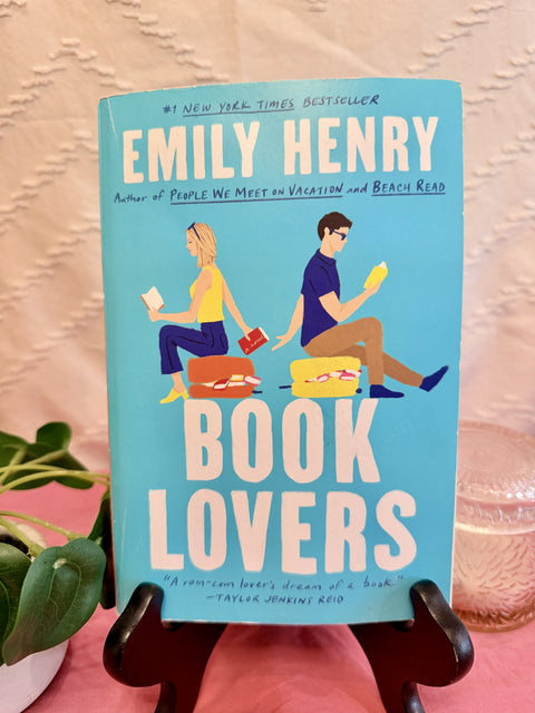 Book Lovers by Emily Henry paperback book cover